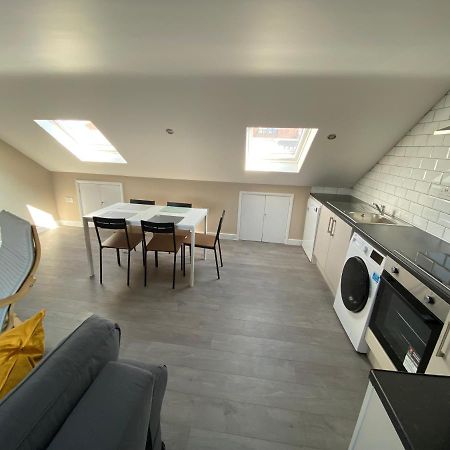 Stunning 1 Bedroom Flat In Wood Green London Exterior foto