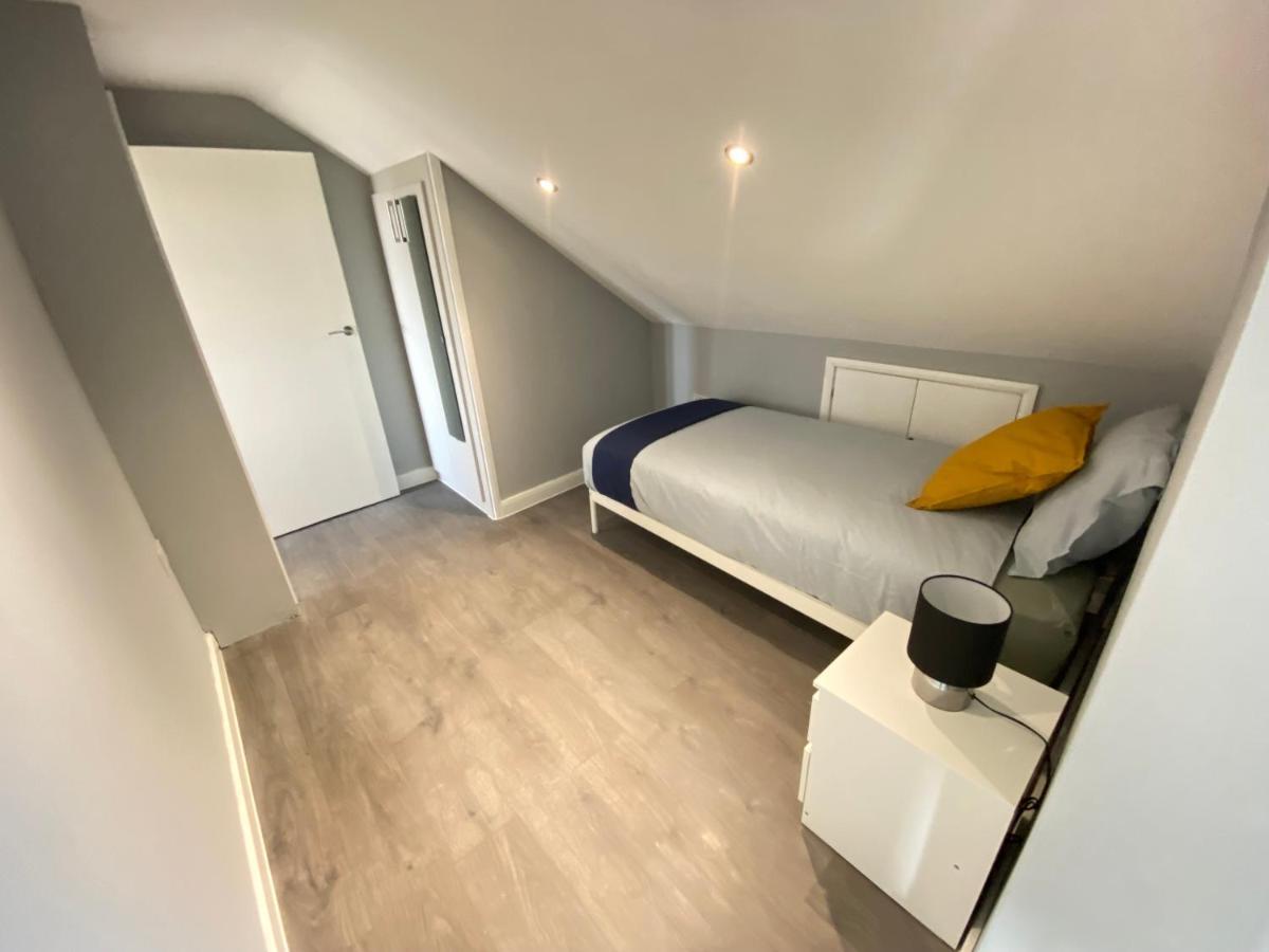 Stunning 1 Bedroom Flat In Wood Green London Exterior foto