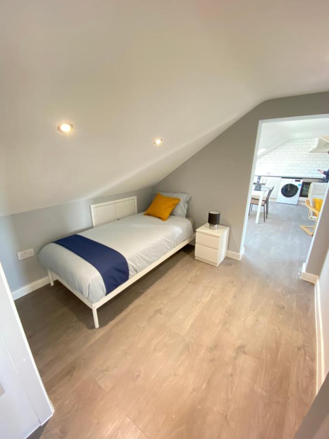Stunning 1 Bedroom Flat In Wood Green London Exterior foto
