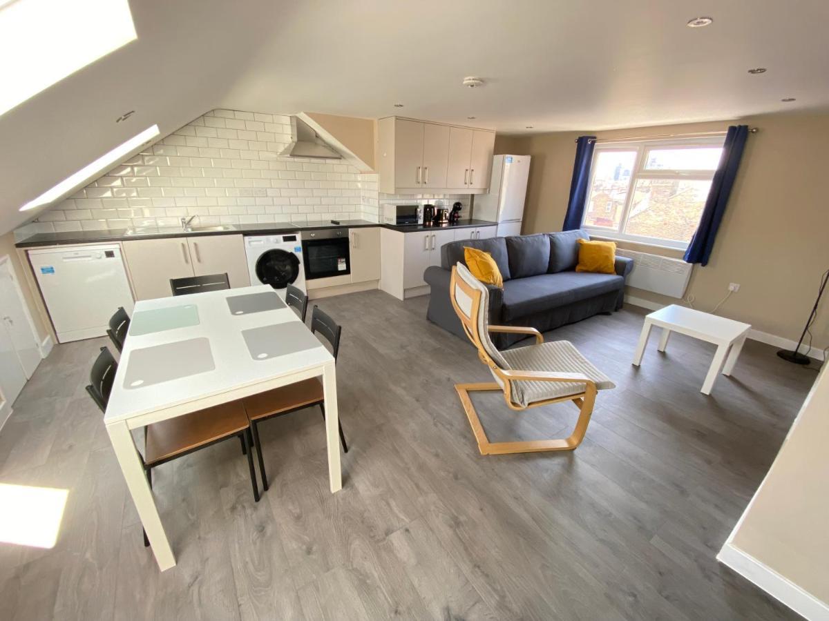 Stunning 1 Bedroom Flat In Wood Green London Exterior foto